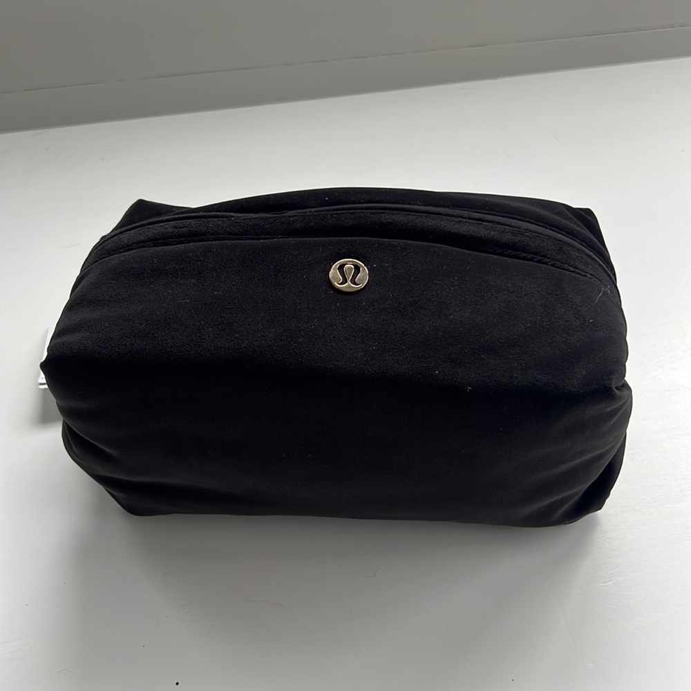 feeling ready pouch -lululemon
